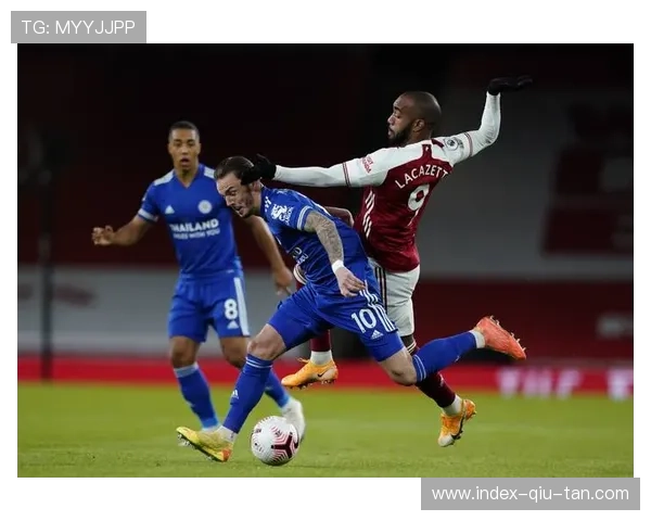 莱切vs科莫保级战半场：双方谨慎防守，射门次数寥寥